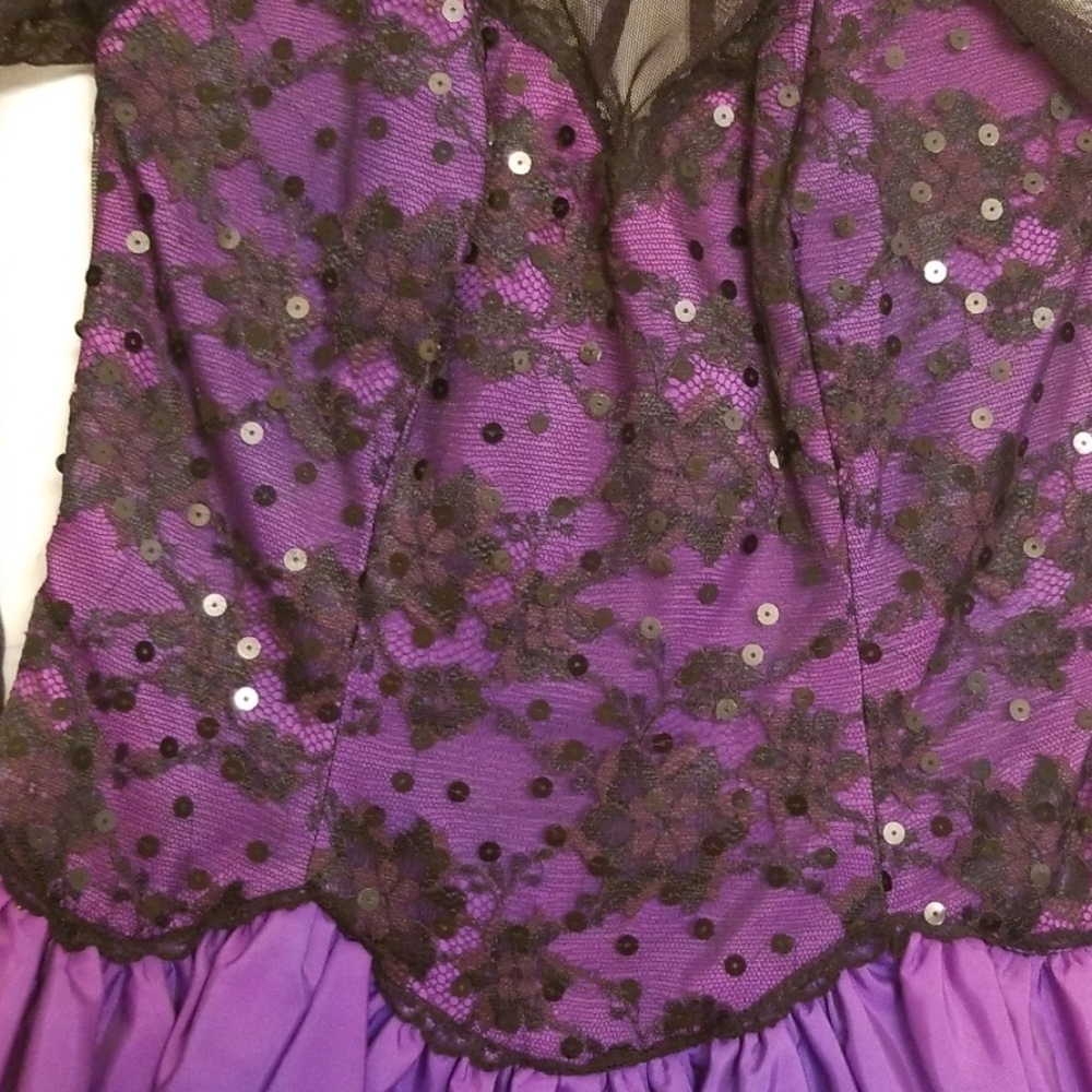 Dress - Picture 2 of 3